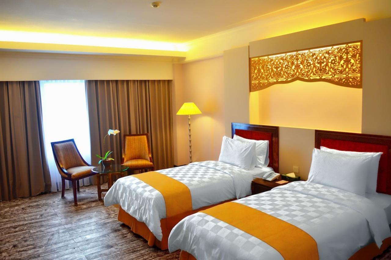 Kyriad Bumiminang Hotel Padang (Sumatra) Exterior foto