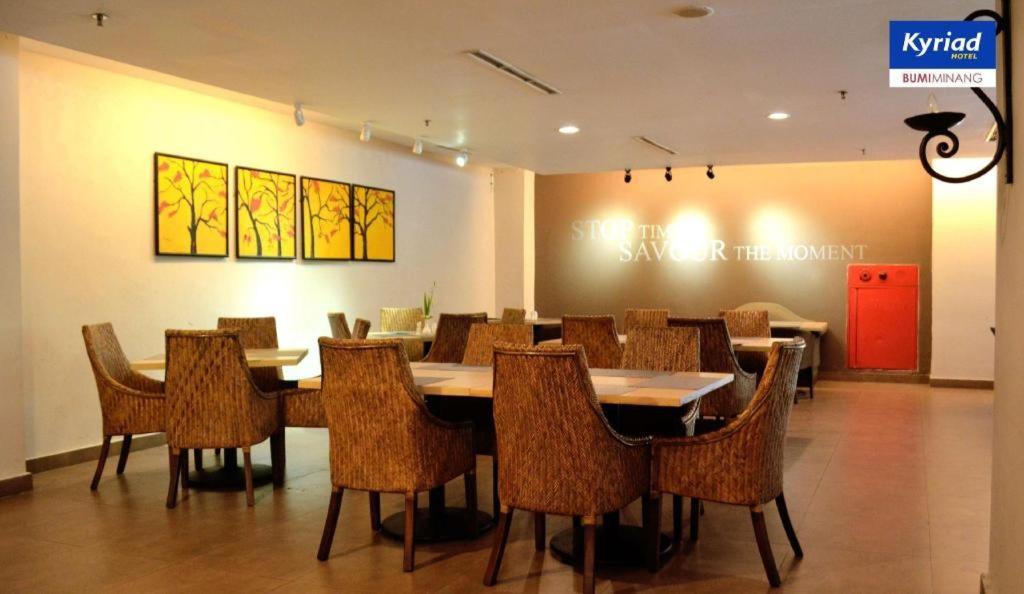 Kyriad Bumiminang Hotel Padang (Sumatra) Exterior foto