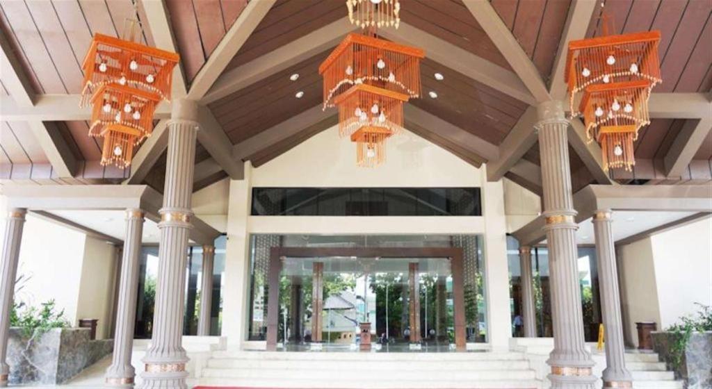 Kyriad Bumiminang Hotel Padang (Sumatra) Exterior foto