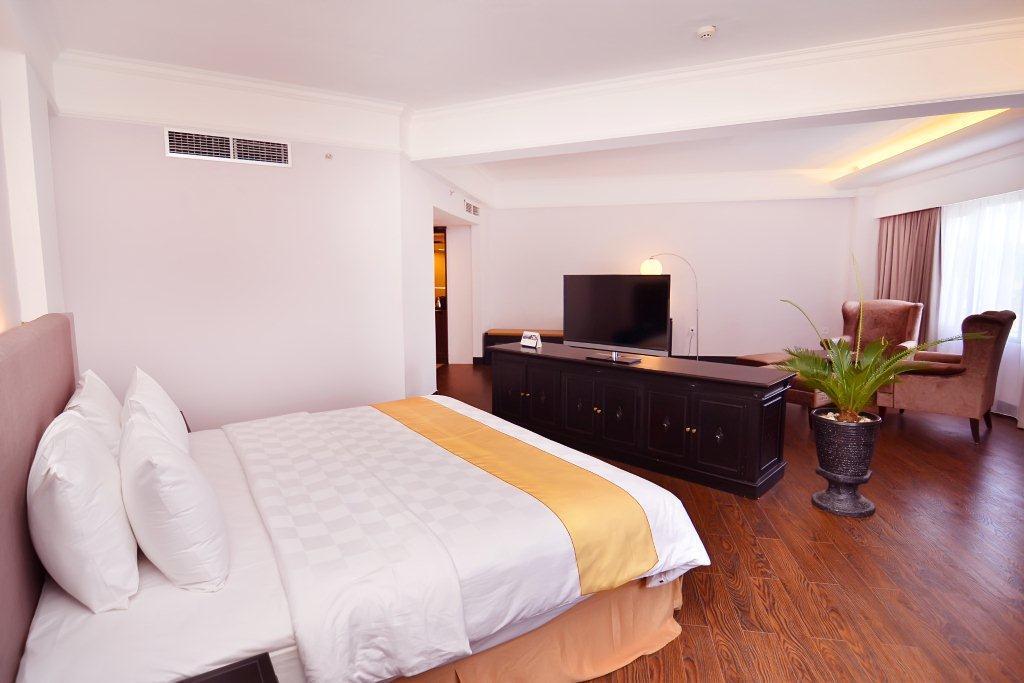 Kyriad Bumiminang Hotel Padang (Sumatra) Exterior foto