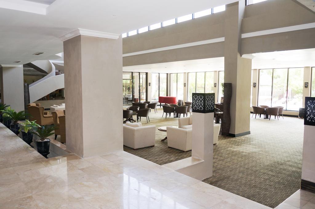 Kyriad Bumiminang Hotel Padang (Sumatra) Exterior foto