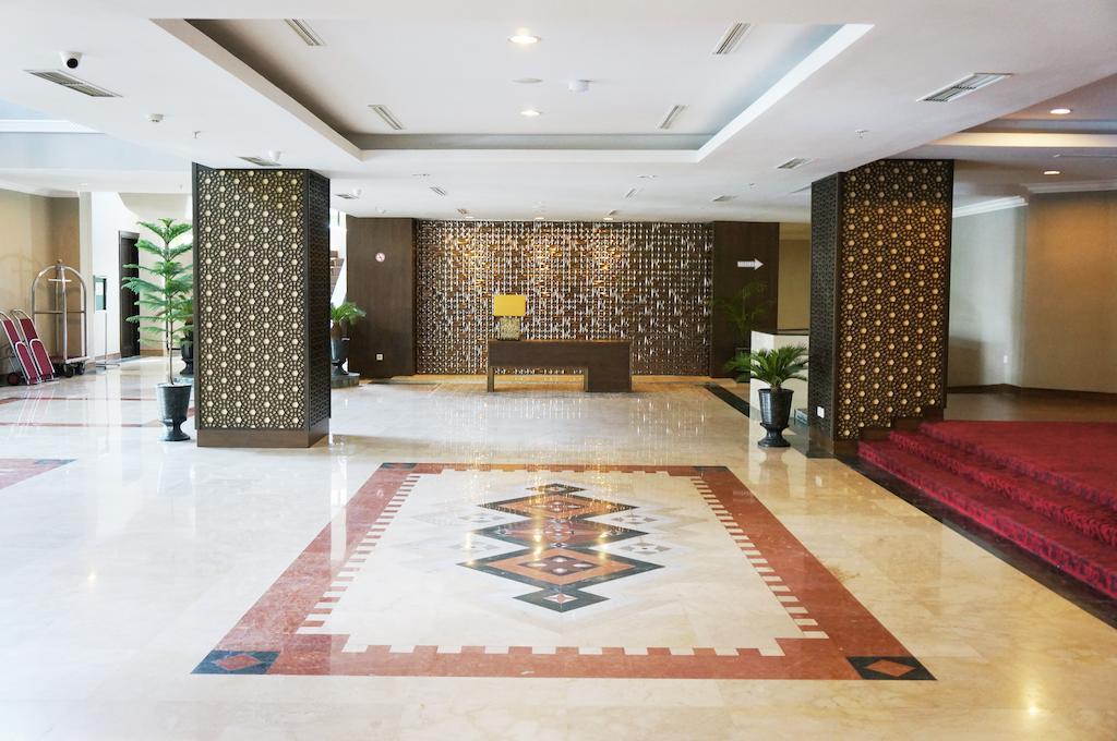 Kyriad Bumiminang Hotel Padang (Sumatra) Exterior foto